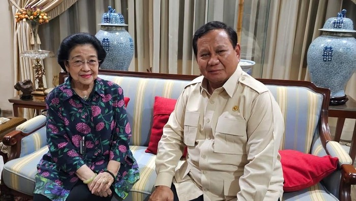 Momen Akrab: Prabowo dan Megawati Saling Menyapa Usai Upacara Harlah Pancasila