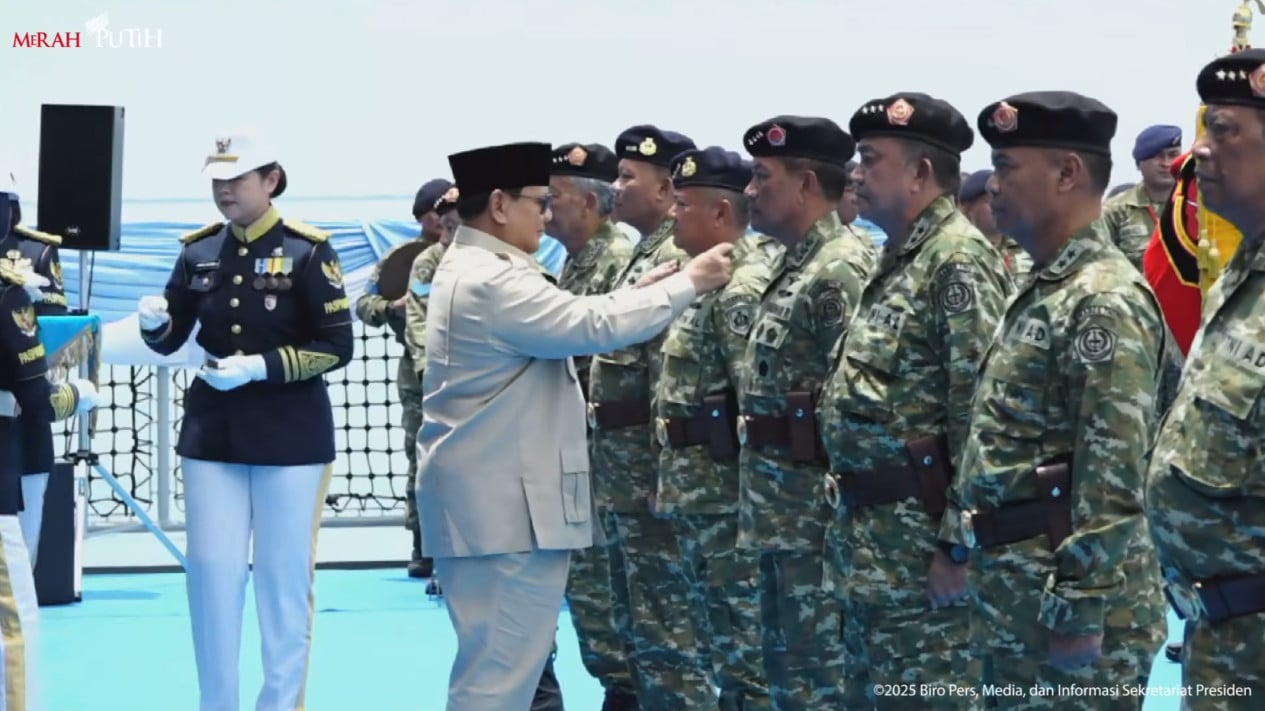 Kenaikan Pangkat Kehormatan kepada 11 Purnawirawan