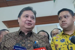 Kucuran Dana Rp200 Triliun Bikin Bankir Panas Dingin: Airlangga Ungkap Dampak Penurunan Suku Bunga di Sektor Perbankan