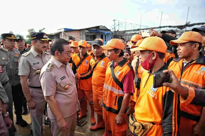 Hampir 30 Persen Pelamar Pasukan Oranye di Jakarta Ternyata Lulusan Sarjana